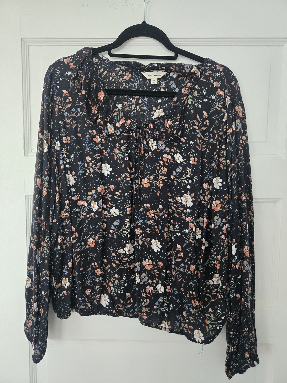 Lucky Brand Black Floral Tie-Neck Long Sleeve Blouse
